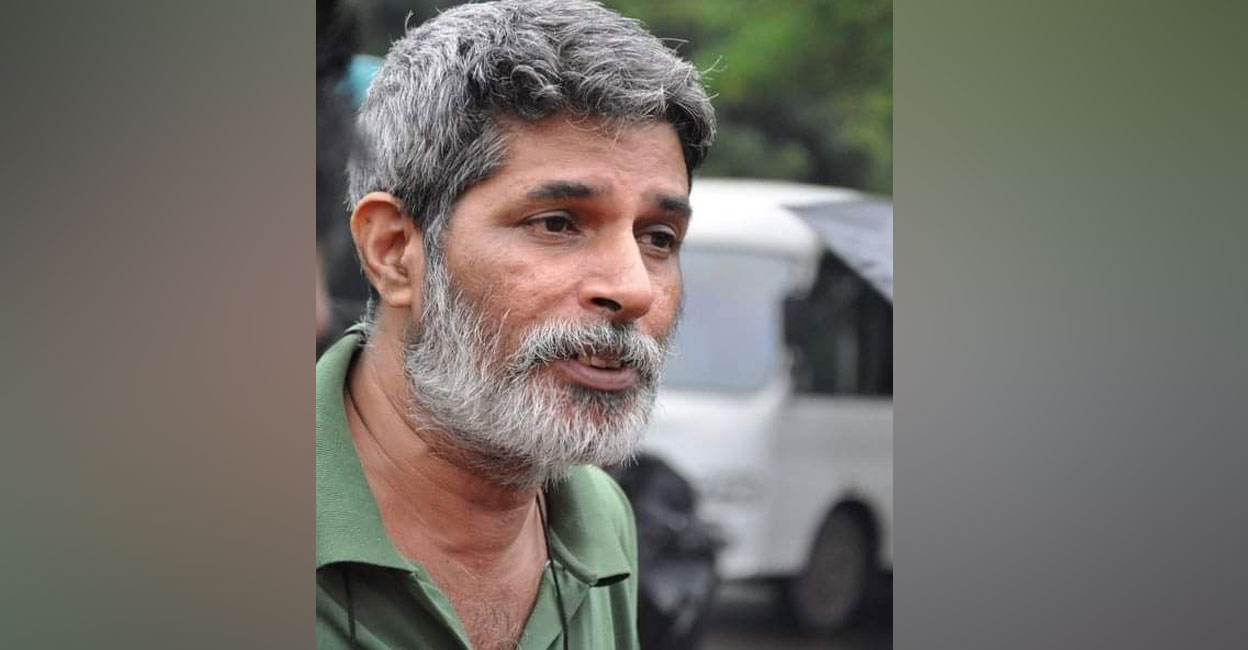 The majority of KP Sasi's documentaries were based on social issues. He won the national award for best director for 'Ilayum Mullum' (Leaves and Thorns) in 1994.