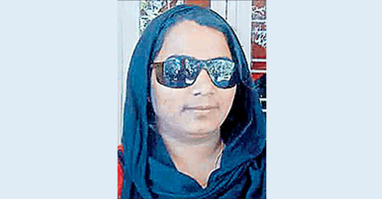 Nisha, the wife of the Nedumkandam native Libin, partially lost her vision