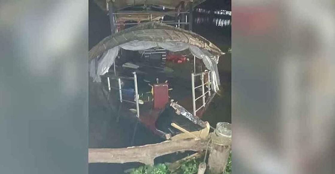 houseboat accident The houseboat which met with the accident. Photo: Manorama News