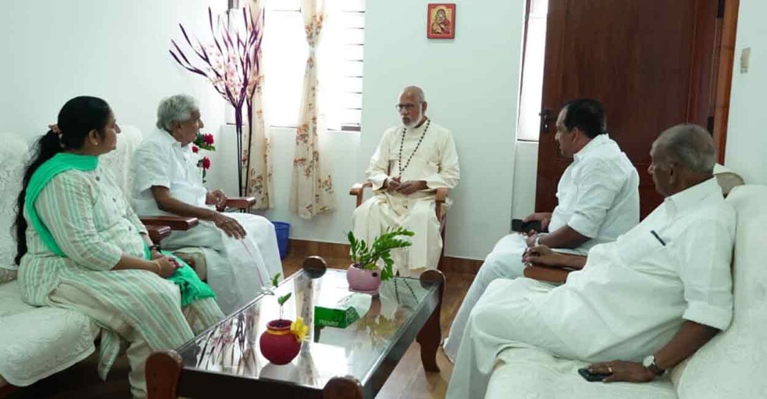 Uma Thomas, UDF candidate in Thrikkakara meets Cardinal Mar George Alencherry along with former CM Oommen Chandy and other Congress leaders in Kochi on Wednesday.
