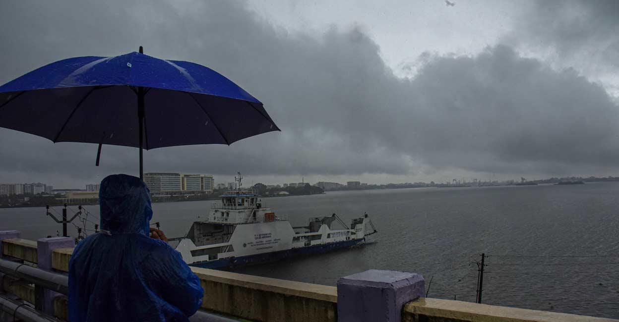 Dark clouds hover in the sky ahead of the upcoming monsoon season, in Kochi, May 17, 2022. File Photo: PTI