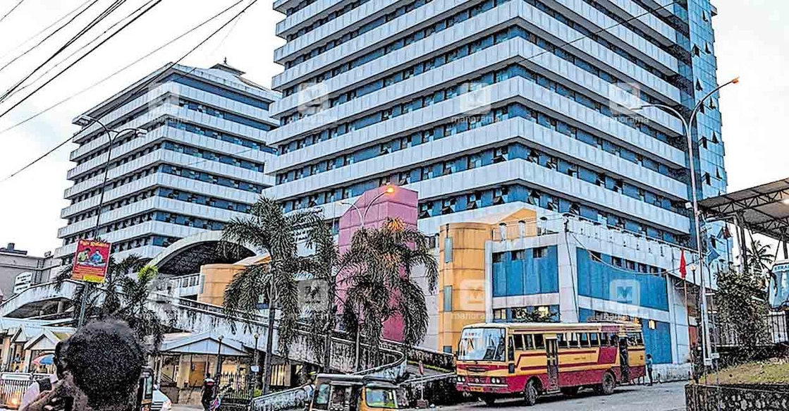 kozhikode-ksrtc-terminal The study carried out by a team headed by IIT expert Prof Alagasundaramoorthy had detected grave structural flaws in the building. File Photo