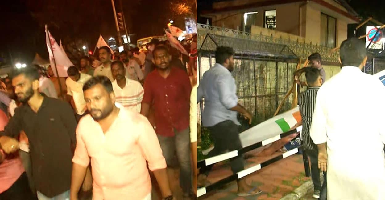 dyfi-protest-tvm തിരുവനന്തപുരത്ത് ഡിവൈഎഫ്ഐ പ്രവർത്തകർ നടത്തിയ പ്രതിഷേധ മാർച്ച്