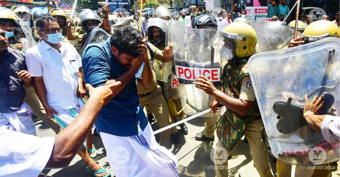 thodupuzha-protest