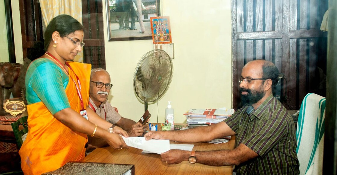 Lejumol PR being appointed as the manager of Punnathurkotta. Photo: Facebook /@guruvayurdevaswom