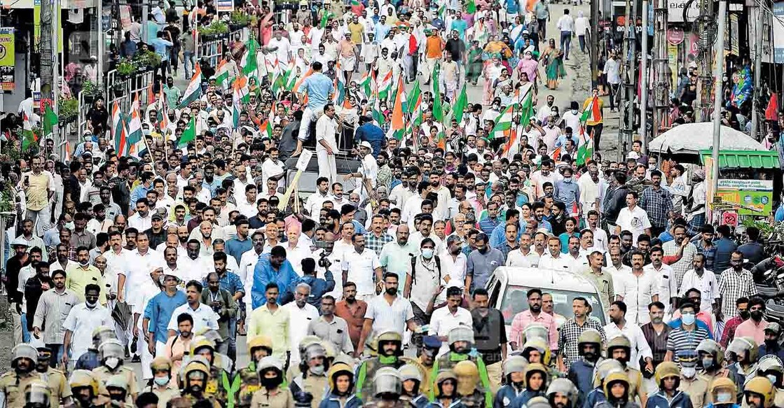 Beheading of Gandhi statue: Police yet to nab culprits, Congress plans stir Beheading of Gandhi statue: Police yet to nab culprits, Congress plans stir