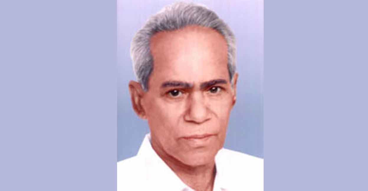 Prof. Varghese was the founder secretary of the Mar Athanasius College Association. 