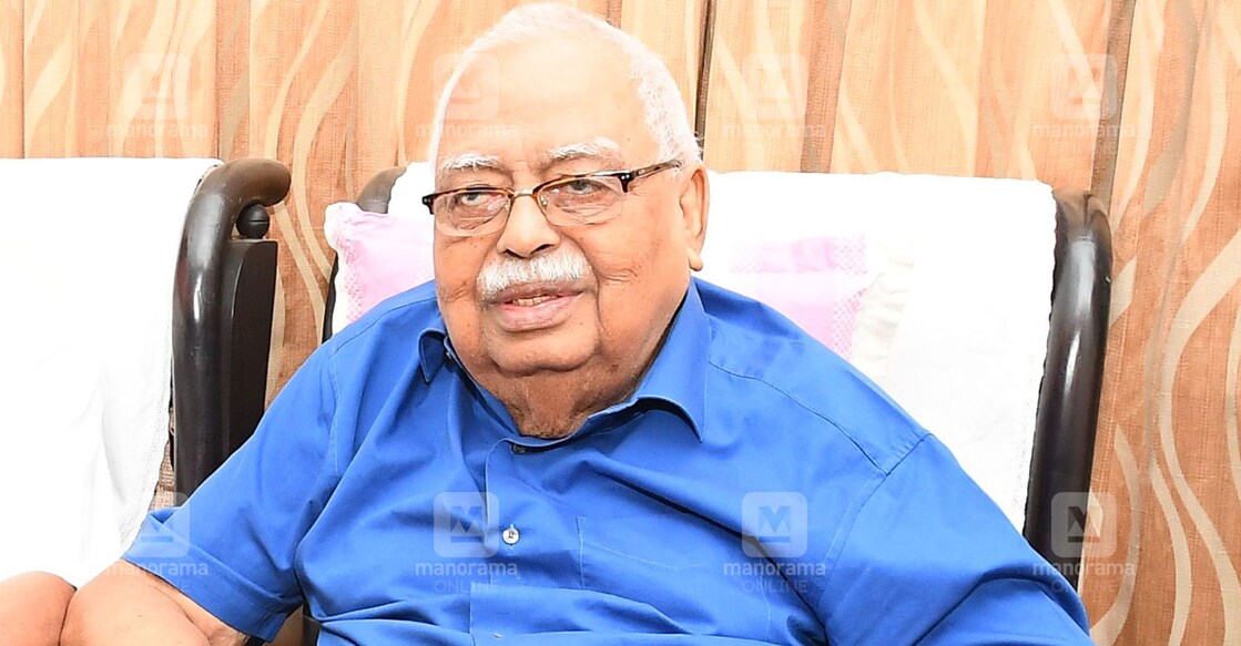Veteran CPM leader T Sivadasa Menon dies at 90