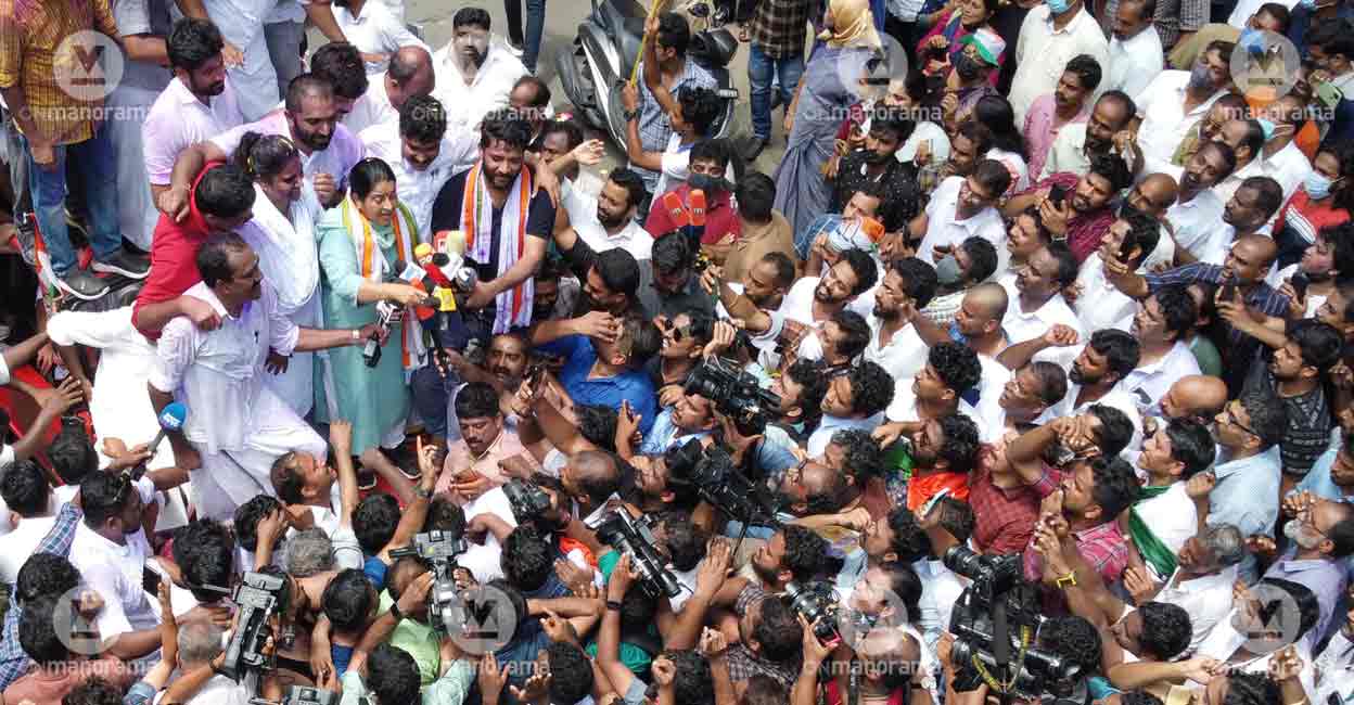 uma-thomas-thrikkakara-mla