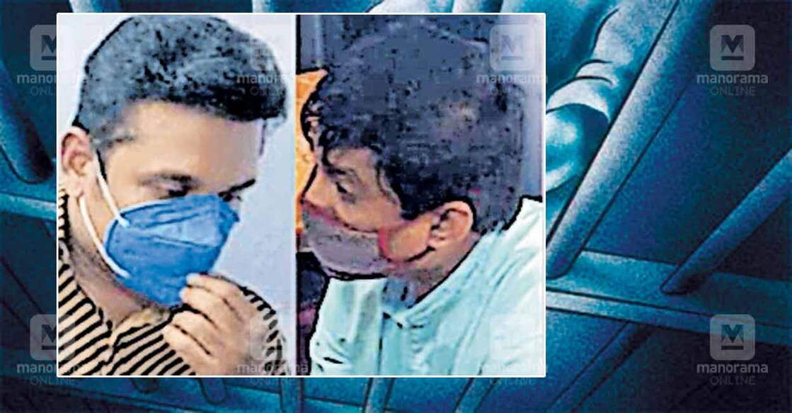 pathanamthitta-village-officer-and-assistant-arrested-for-taking-bribe Village officer S Rajeev and Village assistant Jinu Thomas.
