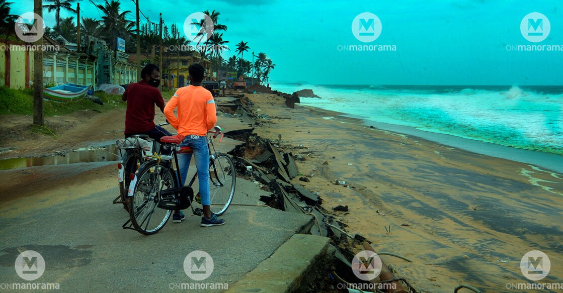 The dilapidated road at the Shanghumugham Beach in Thiruvananthapuram. File photo: Manorama