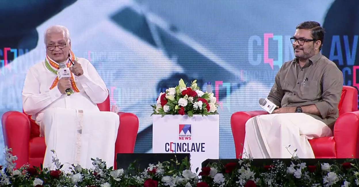 arif-mohammed-khan-mb-rajesh-2 Kerala Governor Arif Mohammed Khan and Speaker M B Rajesh came face to face for a dialogue at the Manorama News Conclave 2022. Photo: Onmanorama