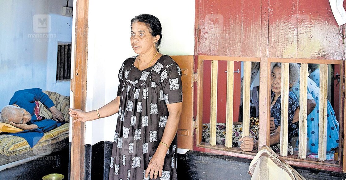 57-year-old Sunitha is struggling to withdraw funds from Karuvannur Bank. Photo: Manorama