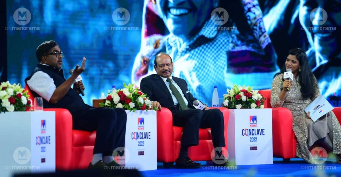 Malabar Gold chairman M P Ahammed, Lulu Group chairman M A Yusuff Ali and session moderator journalist Shani Prabhakaran. Photo: Vishnu V Nair