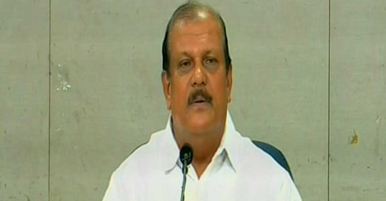 പി.സി. ജോർജ് കോട്ടയത്തു നടത്തിയ വാർത്താസമ്മേളനത്തിൽ (ടിവി ദൃശ്യം)