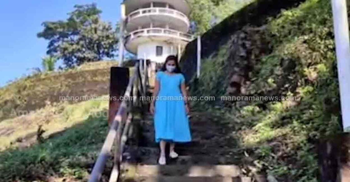 1248-amala-anu Amala Anu in one of her vlogs. PHOTO: Manorama News