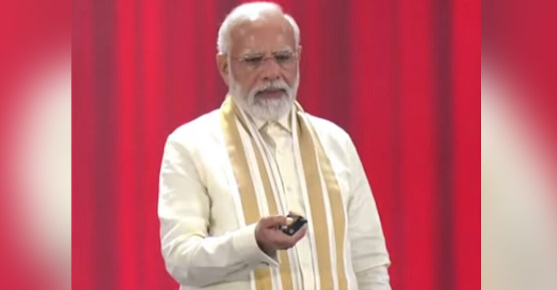 Prime Minister Narendra Modi inaugurates various development projects in Kochi on Thursday. Photo: PIB