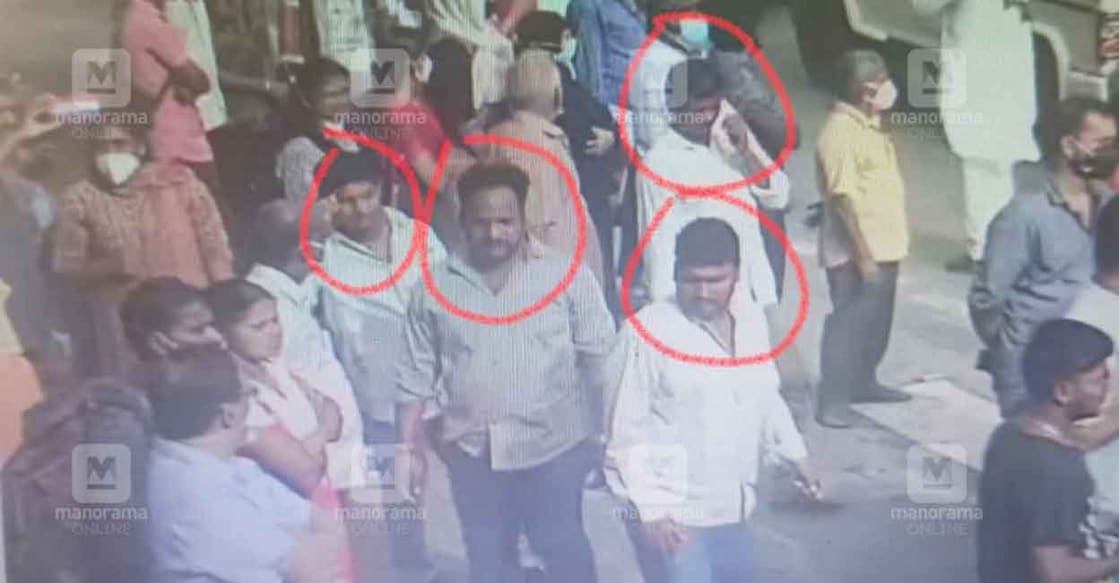 pickpocket-gang-bharat-jodo-yatra The four-member pickpocket gang is seen on CCTV footage. Photo: Manorama