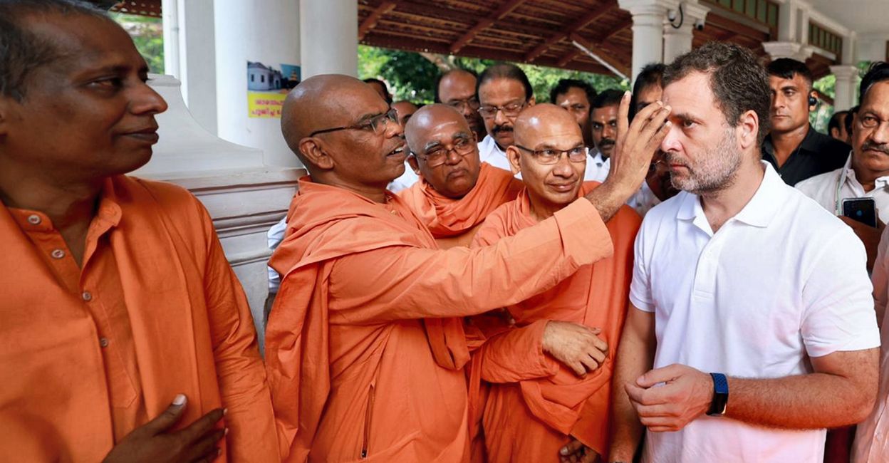 Congress leader Rahul Gandhi during his visit to Sivagiri Mutt as part of the 'Bharat Jodo Yatra', in Thiruvananthapuram. Photo: PTI