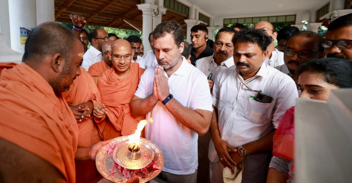 Congress leader and Wayanad MP Rahul Gandhi visited Sivagiri Mutt during Bharat Jodo Yatra to pay respects to Sree Narayana Guru. Photo: Twitter/Congress