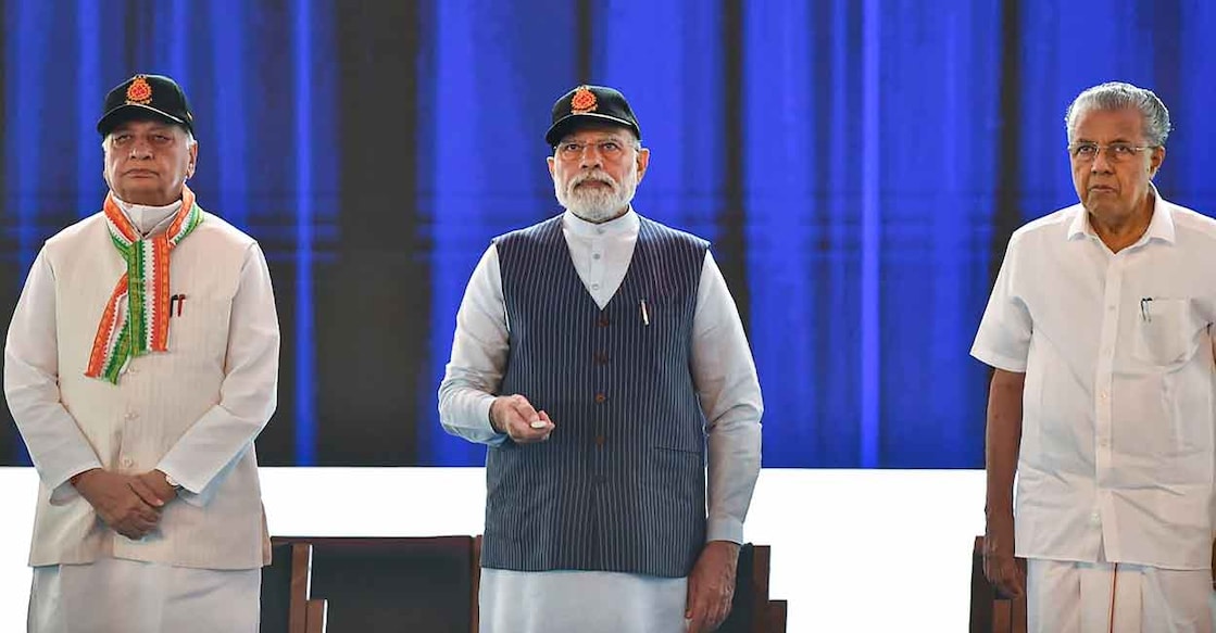 pm-modi-pinarayi-arif-khan-ins-vikrant pm-modi-pinarayi-arif-khan-ins-vikrant