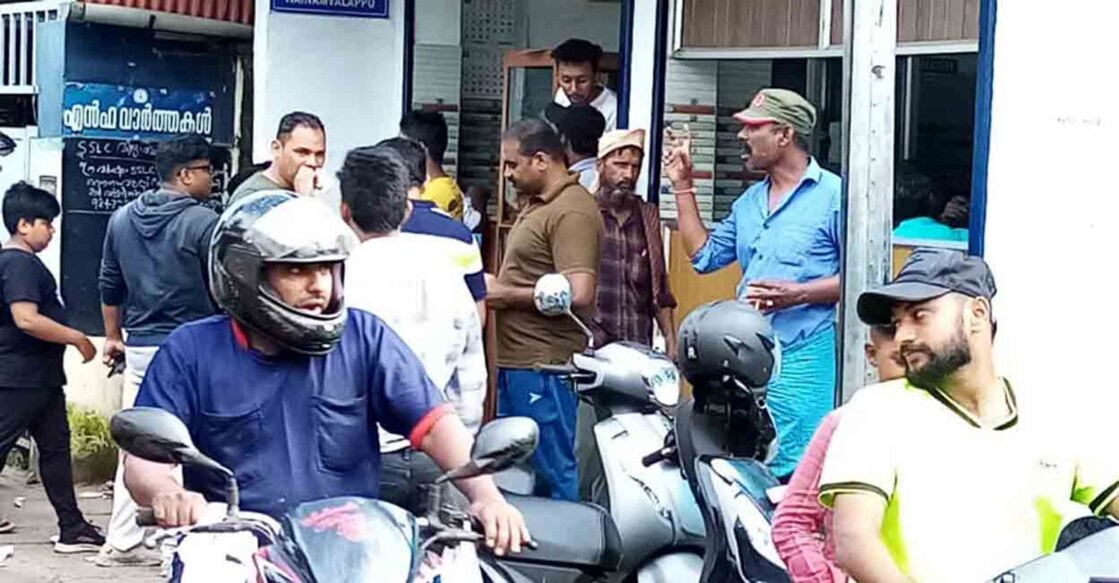 The rush before a hotel in Nainamvalappu in Kozhikode on Friday when a 12-hour hartal was observed in Kerala. 
