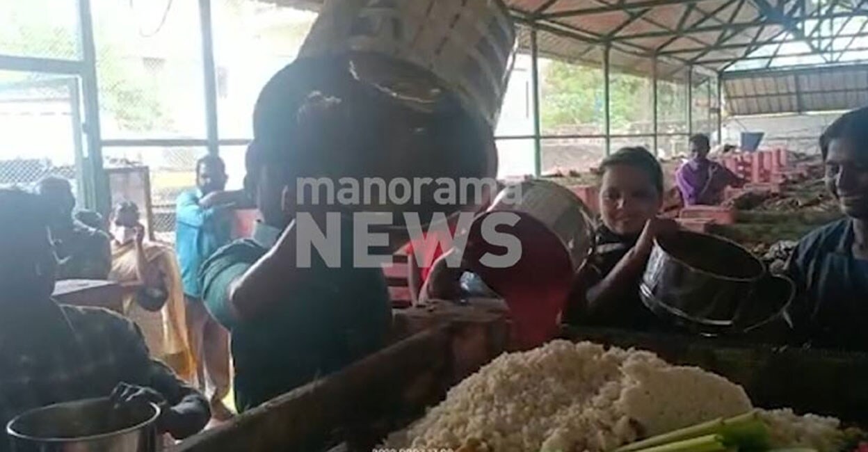Manorama News aired visuals of the workers dumping food, including rice and curries, prepared for 30 people into an aerobic bin in which waste is gathered. Screengrab