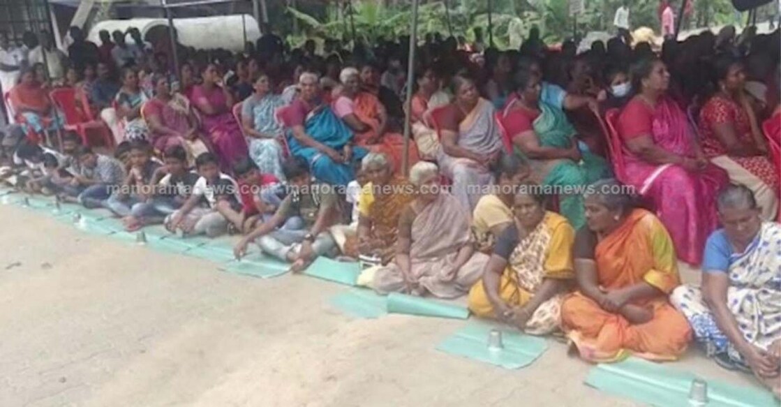 Deepa article image Fisher folk protest in Vizhinjam. Photo: Manorama Online.