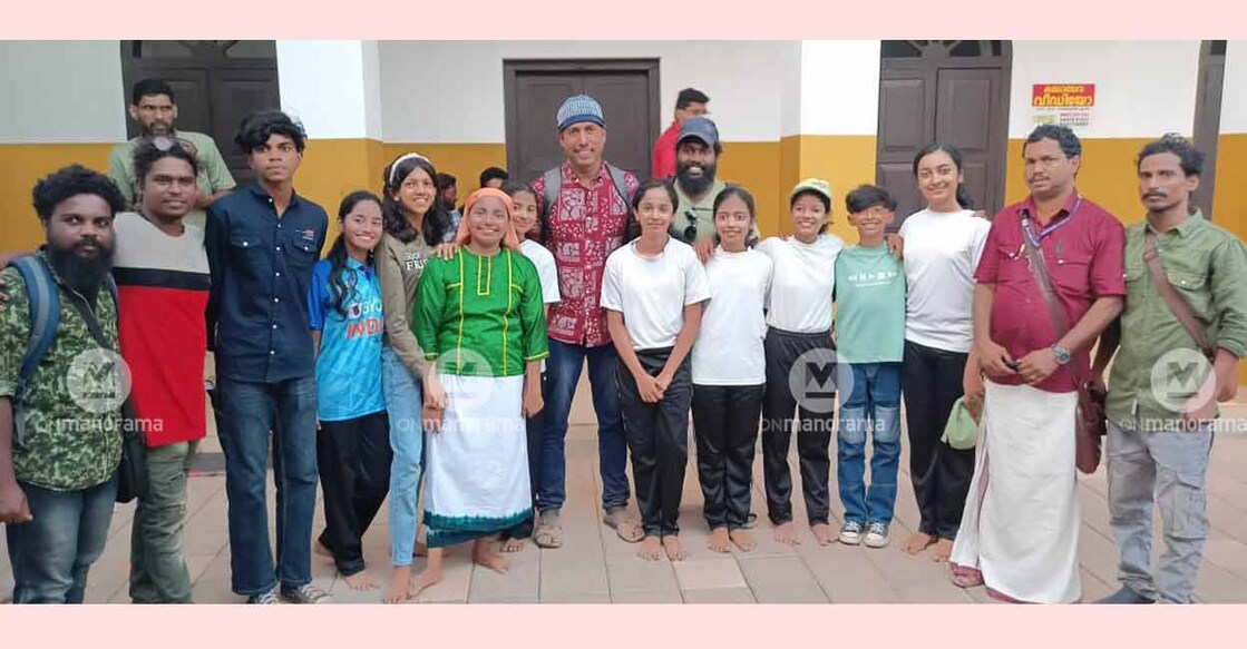 The team from Memunda Higher Secondary School, Vadakara that received a standing ovation at the State School Kalolsavam for the play 'Boundary'. Photo: Manorama 
