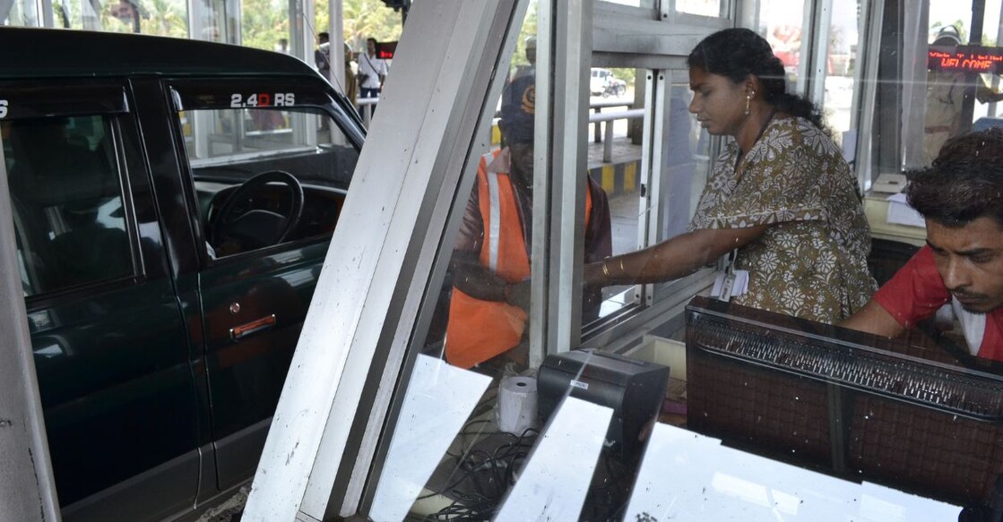 A file photo of toll collection at Paliyekkara. Photo: Manorama