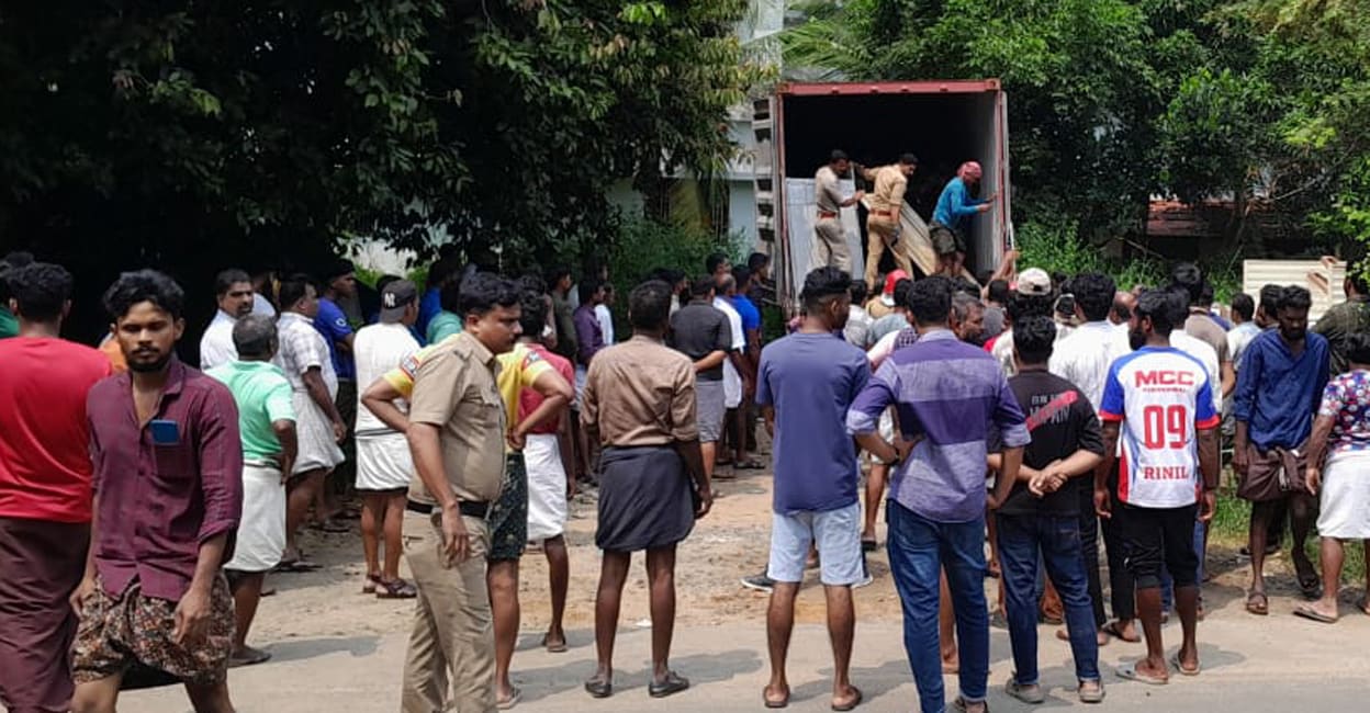 Migrant worker crushed to death while unloading marble slab in Tanur ...