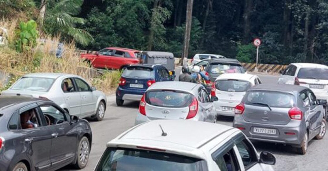 traffic Ghat Road traffic. Photo: Special Arrangement
