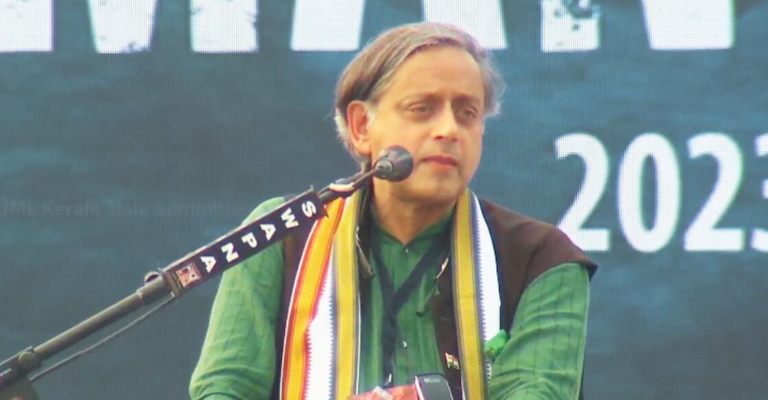 Shashi Tharoor MP addressing IUML's Human Rights Rally in support of Palestine, in Kozhikode on Thursday. Photo: Screengrab/@iumlkeralastate
