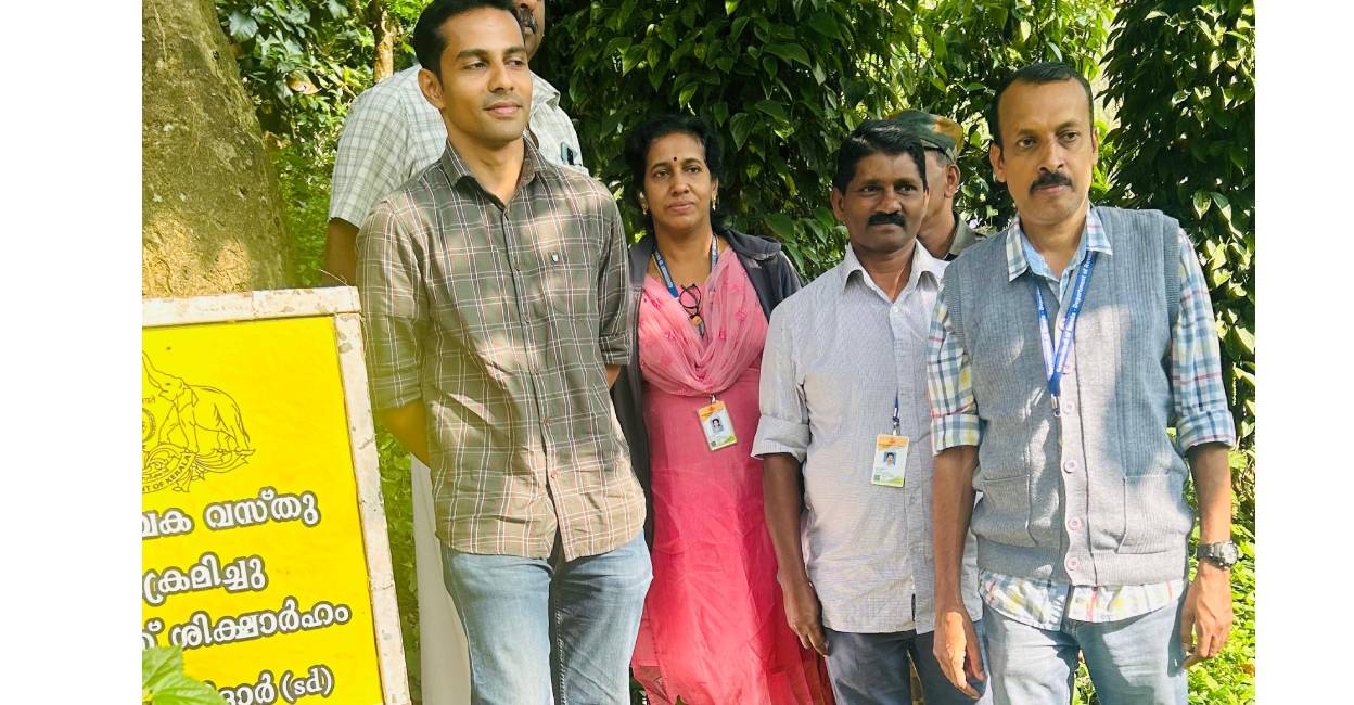 STF members led by sub-collector Arun S Nair and Tehsildar (LR) Seema Joseph at the evicted site near Cement Pala in Chinnakanal on Saturday.  Photo: Special Arrangement