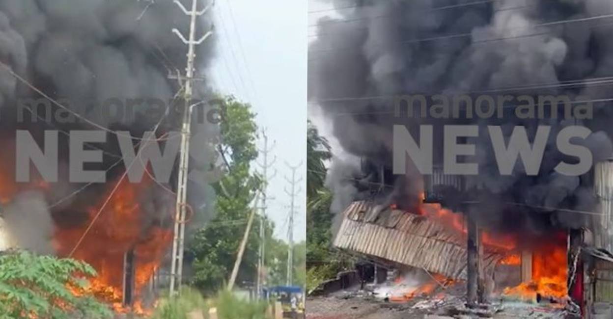 Massive fire erupted at a paint shop in Venniyoor. Photo: Manorama News