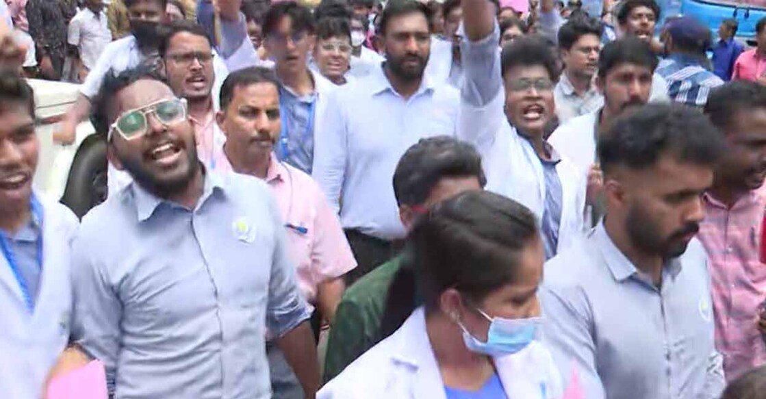 PG medicos strike demanding increase in stipend. Photo: Manorama News