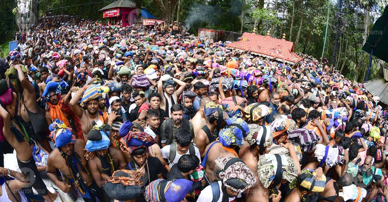 The rush of pilgrims to Sabarimala. File Photo: Vignesh K/Manorama