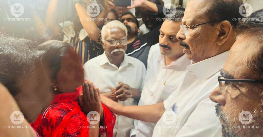 K Sudhakaran visits the girl's family. Photo: Special Arrangement