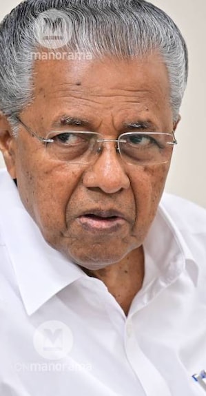 khan-pinarayi-c Kerala governor Arif Mohammed Khan and Chief MInister Pinarayi Vijayan. Photo: Manorama