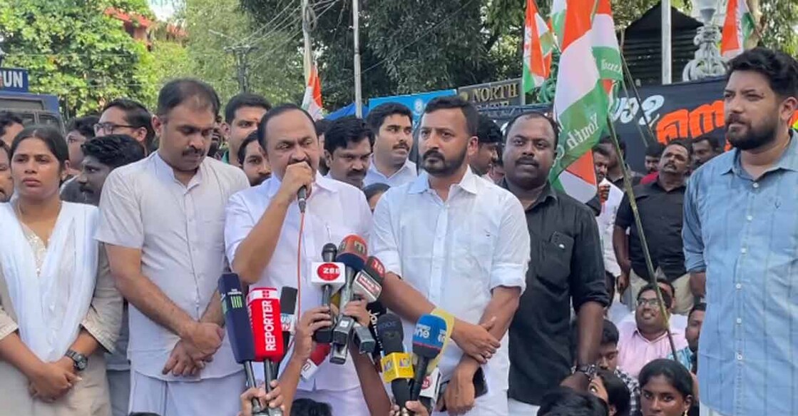 VD Satheesan speaks at the Secretariat march. Photo: Screengrab- Facebook/VD Satheesan