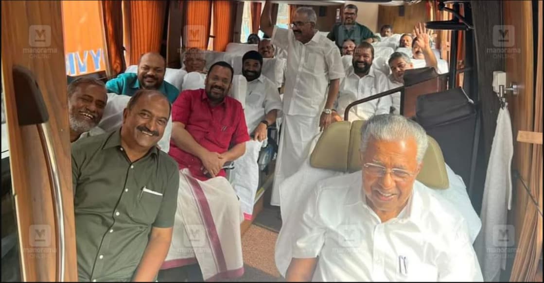 Chief Minister Pinarayi Vijayan and his cabinet of ministers pose for a picture in the special bus arranged for the Nava Kerala Sadas. Photo: Manorama