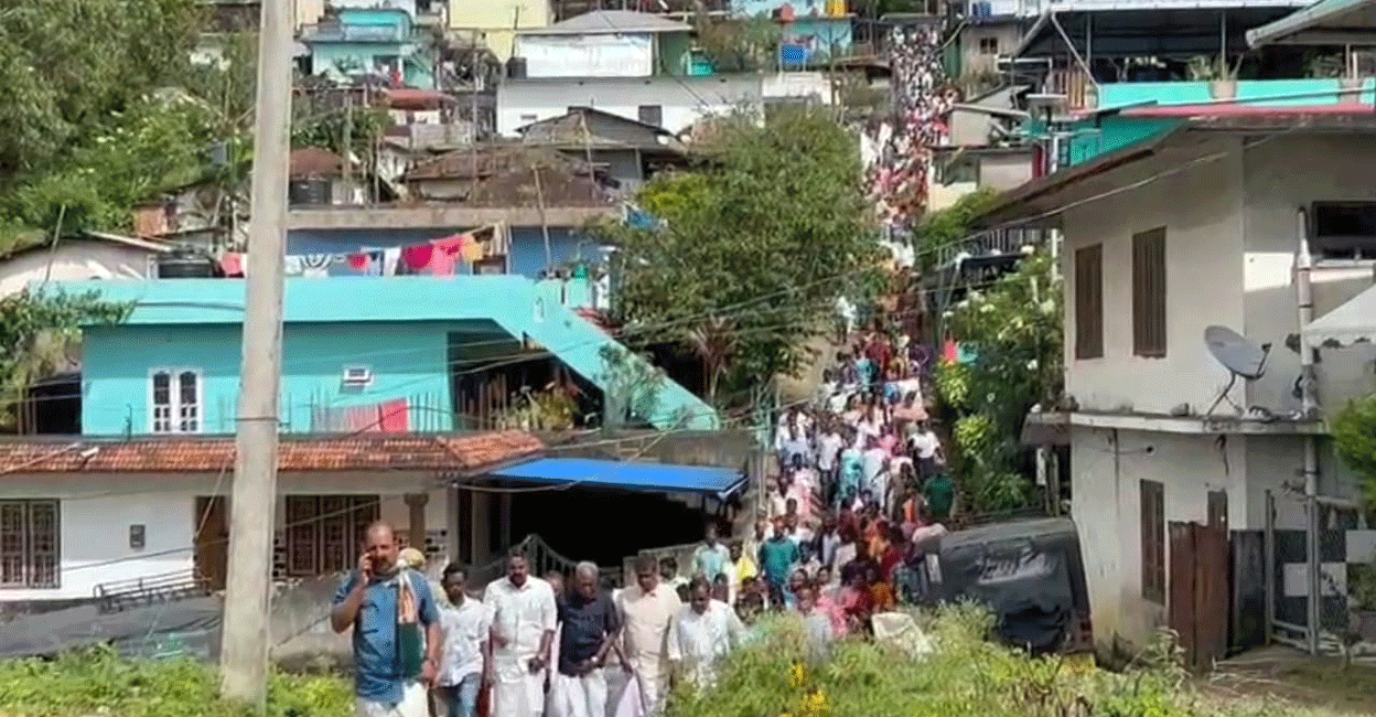 chinnakanal-forest-protest-march Residents of Chinnakanal take part in a protest march on Monday. Photo: Special arrangement