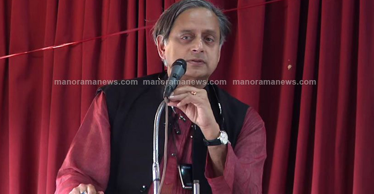 shashi-tharoor-kochi Thiruvananthapuram MP and senior Congress leader Shashi Tharoor. Photo: Manorama News