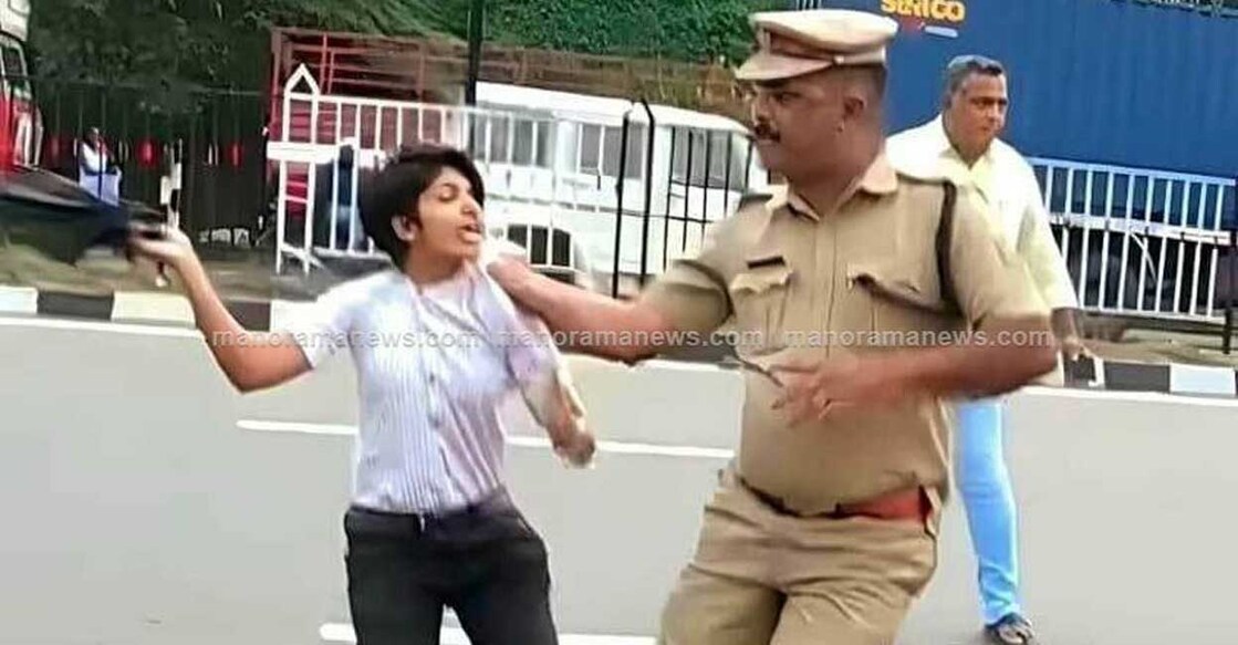 The student and youth outfits of the Congress party claimed cops behaved inappropriately to Miva Jolly who is the Ernakulam district secretary of the KSU. Photo: Manorama. 
