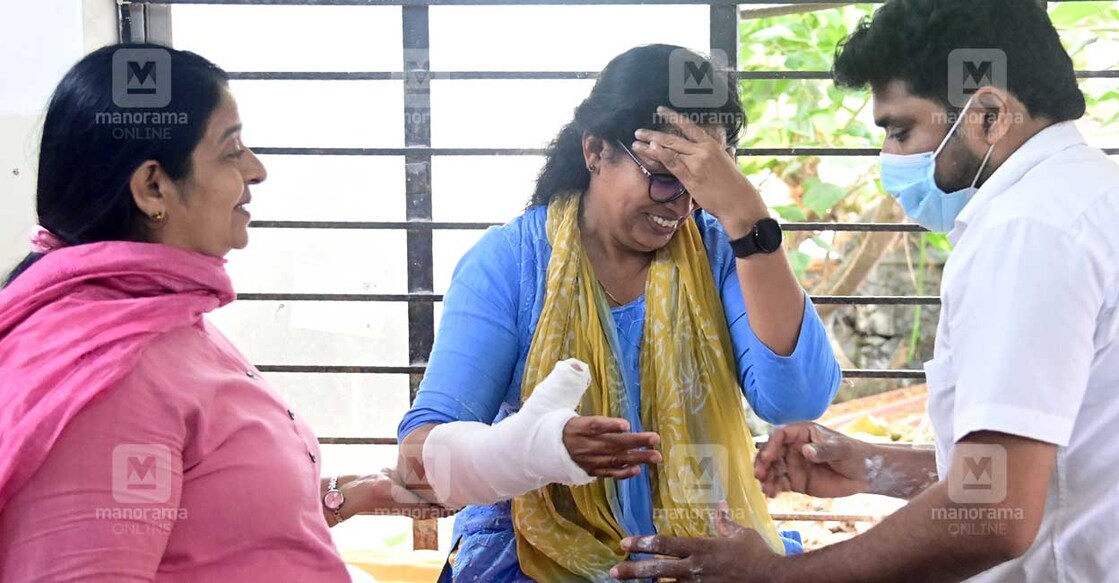  KK Rema, MLA, was injured during the protests in front of the Speaker's office of the Legislative Assembly. File photo: Rinkuraj Mattancherry/Manorama