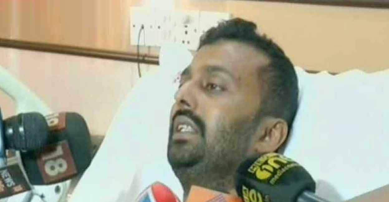 cot-nazeer1 COT Naseer talking to mediapersons from the hospital after being hacked in Thalassery town on May 18, 2019.