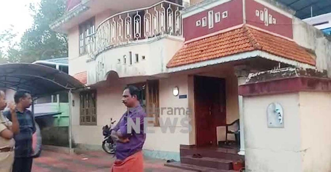 A man tried set himself ablaze after hacking his mother-in-law to death at Aruvikkara, Azhikode in Nedumangad. Photo: Manorama