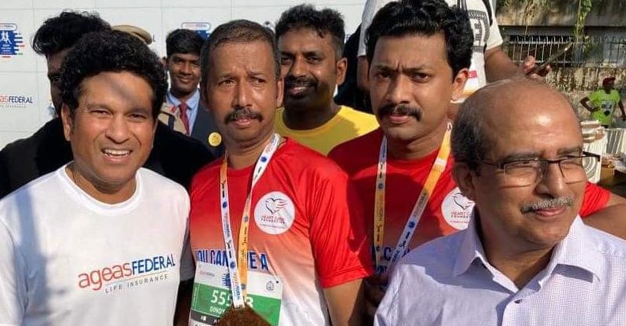 dinoy-add1 Sharing a picture with Dinoy Thomas on Twitter, Sachin Tendulkar wrote: ‘Meeting such people is very inspiring.’ Photo: Special Arrangement