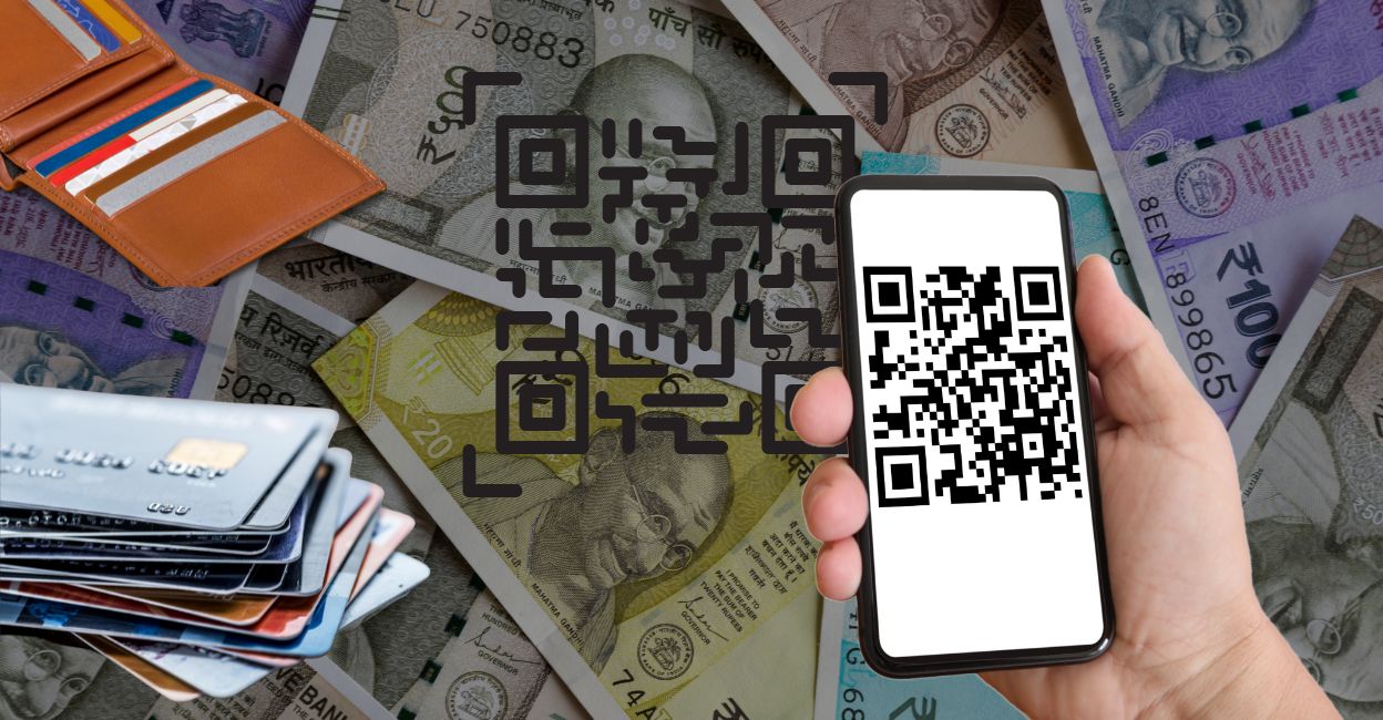 Victims of the indiscriminate account freeze say the police officers are using unrelated cyber crimes to rob their money. Image: Onmanorama/Canva