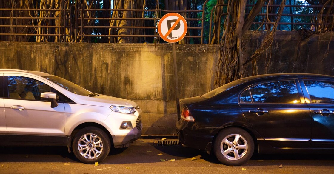 1189727491 Large vehicles, including container-tanker lorries, are banned from parking along Vallarpadom Container Terminal Road, Seaport-Airport Road, Irumpanam-Ambalamugal Road, and Kundannur-Kochi Harbour Road: Shutterstock/Juraj Kamenicky